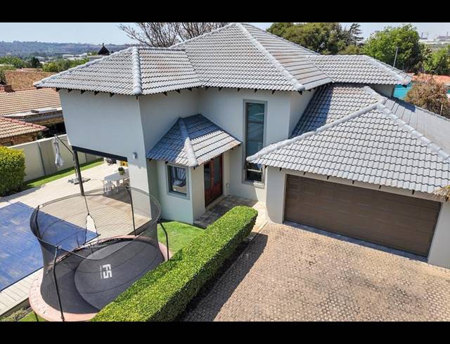 3 BEDROOM HOUSE FOR SALE IN GREENSTONE HILL